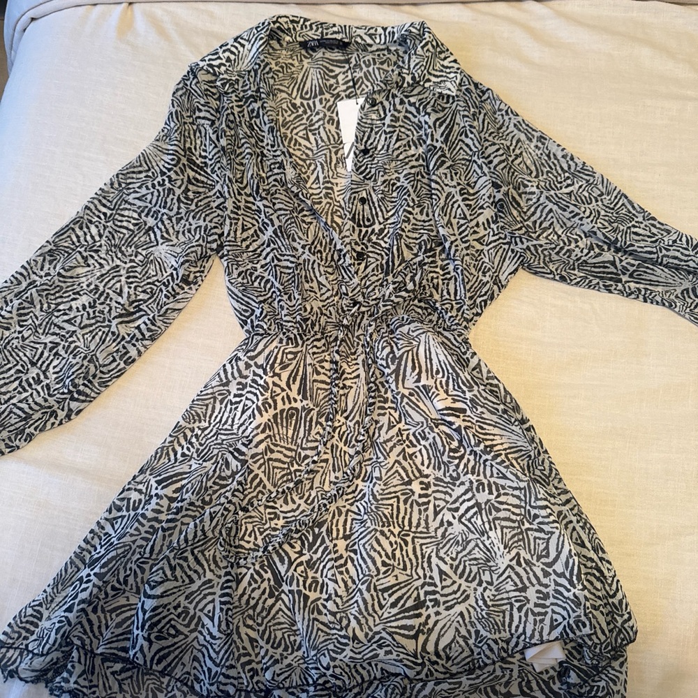 Zara Black and White Long Sleeve Dress